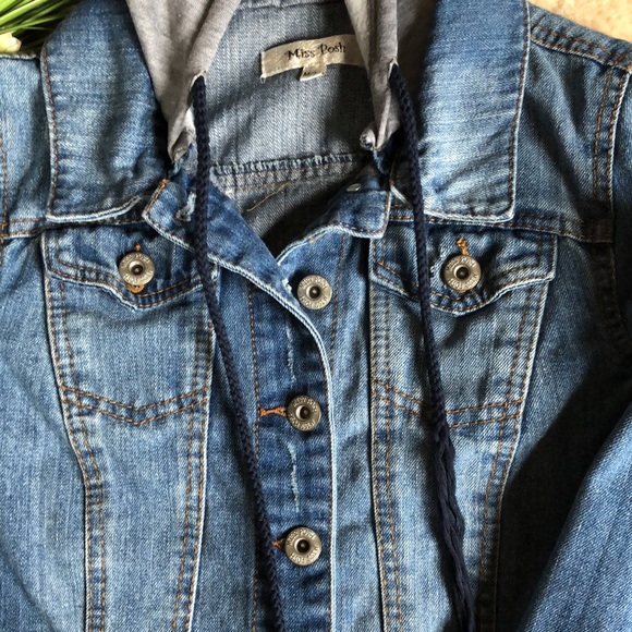 Miss Posh Jean jacket with sweater type hook - Picture 2 of 9